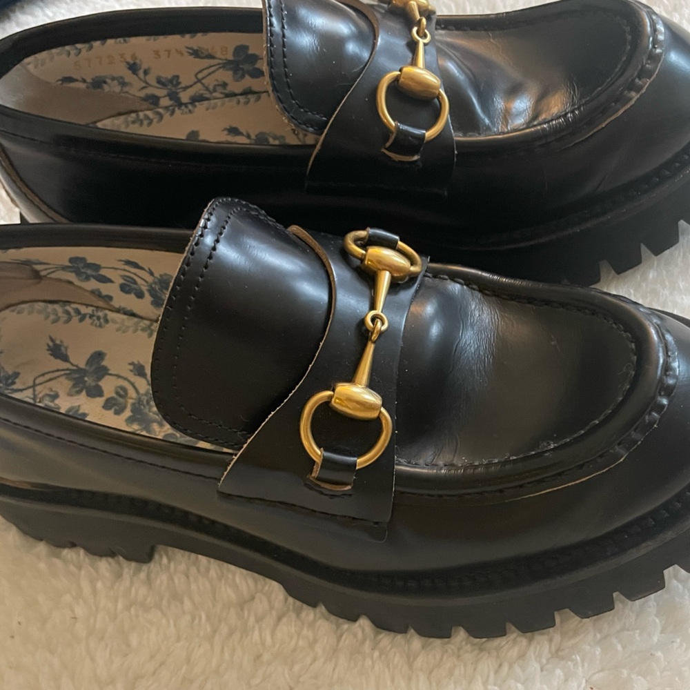 GUCCI Leather Lug Sole Horsebit Loafer 7.5 Original box (Fits like 7)